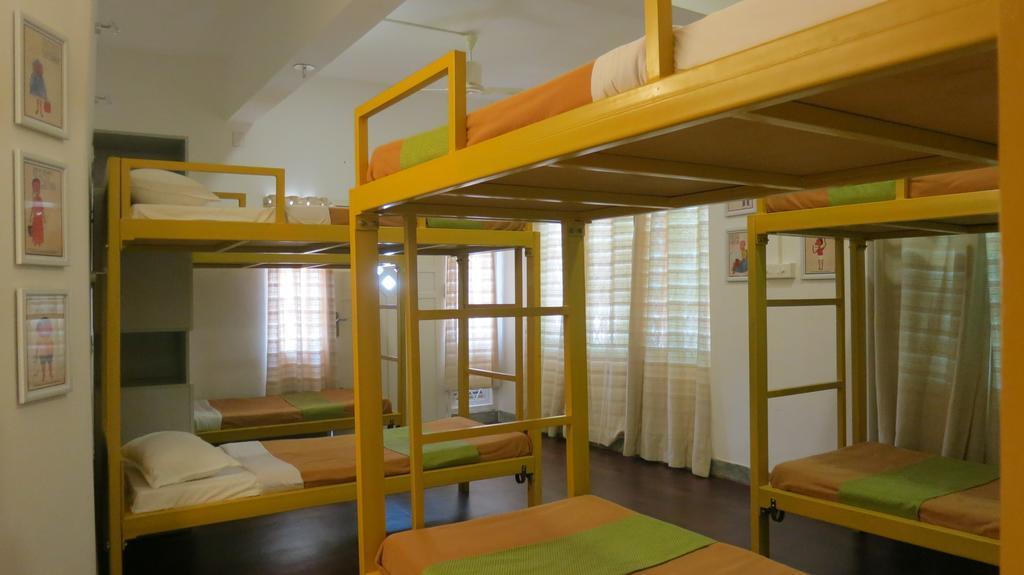 Happy Camper Hostel Kochi ภายนอก รูปภาพ
