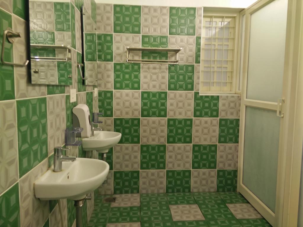 Happy Camper Hostel Kochi ภายนอก รูปภาพ