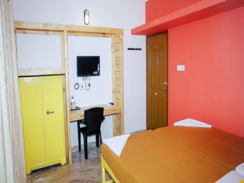 Happy Camper Hostel Kochi ภายนอก รูปภาพ